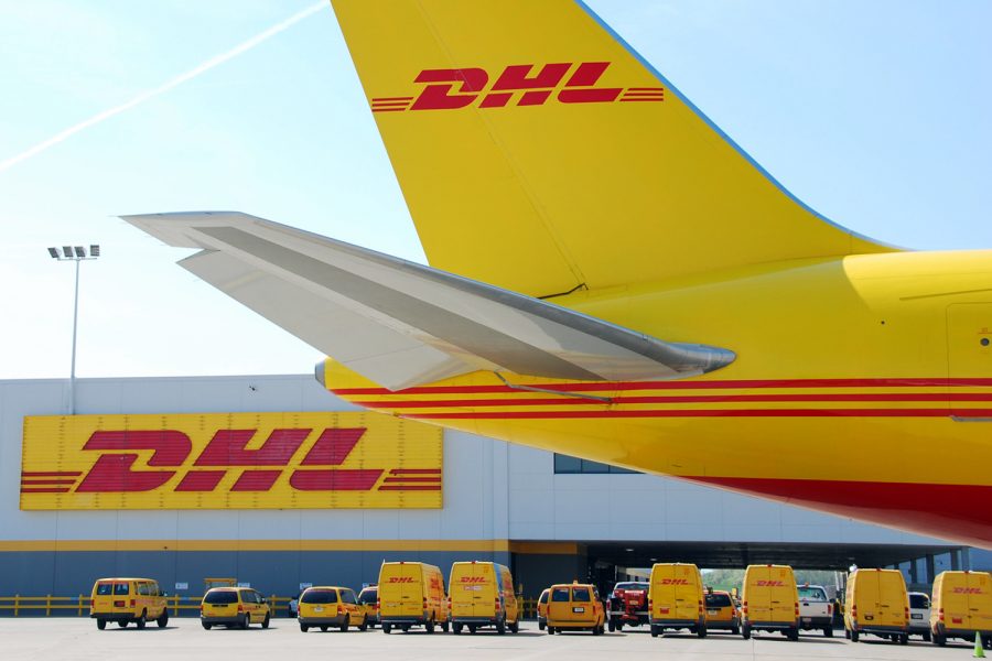 DHL avión carga transporte