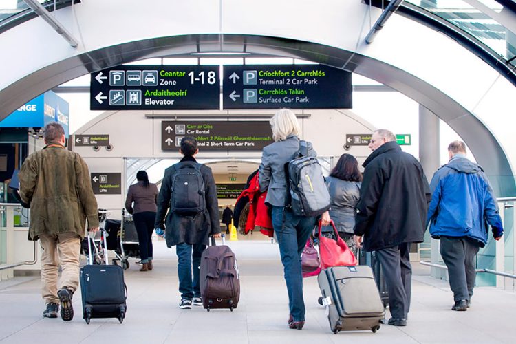 terminal aeropuerto pasajeros