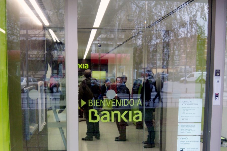 Manusa puertas Bankia sucursal