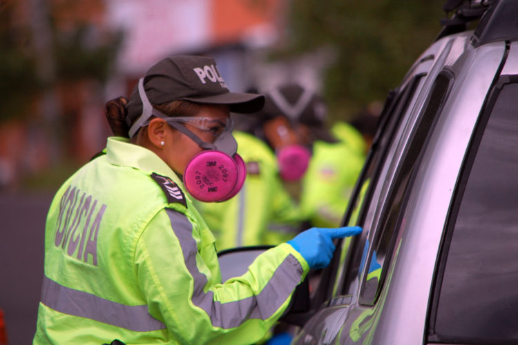 Policía Nacional Ecuador información coronavirus