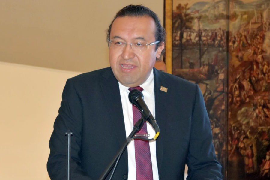 Armando Zúñiga Salinas Asume