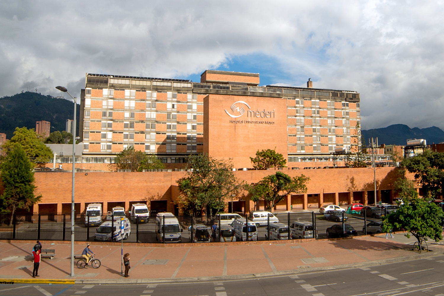 seguridad hospitalaria Hospital Universitario Mayor de Méderi en Bogotá