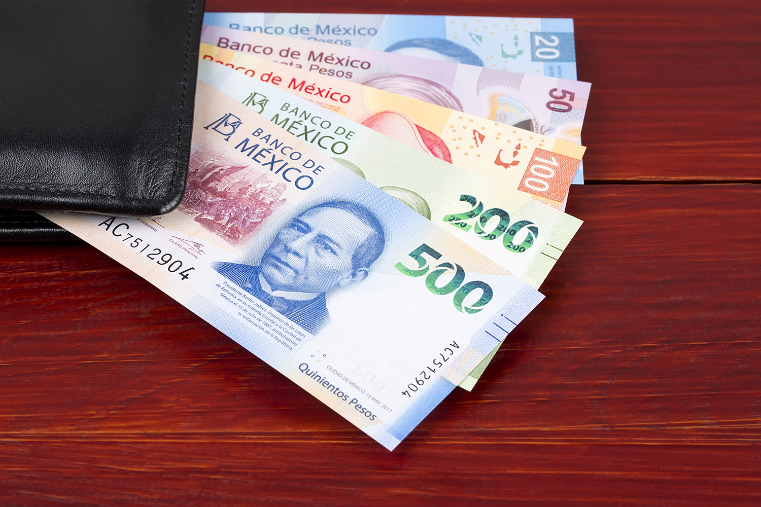 dinero en efectivo pesos mexicanos