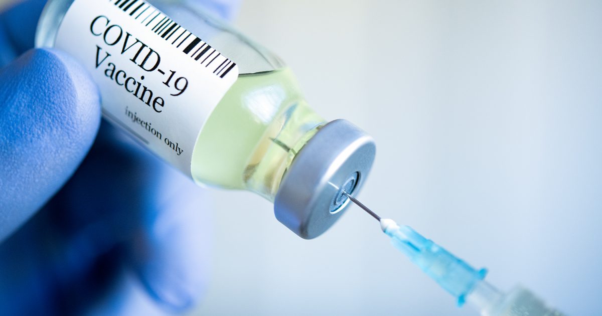 vacuna-de-astrazeneca-cu-ndo-se-debe-acudir-a-urgencias