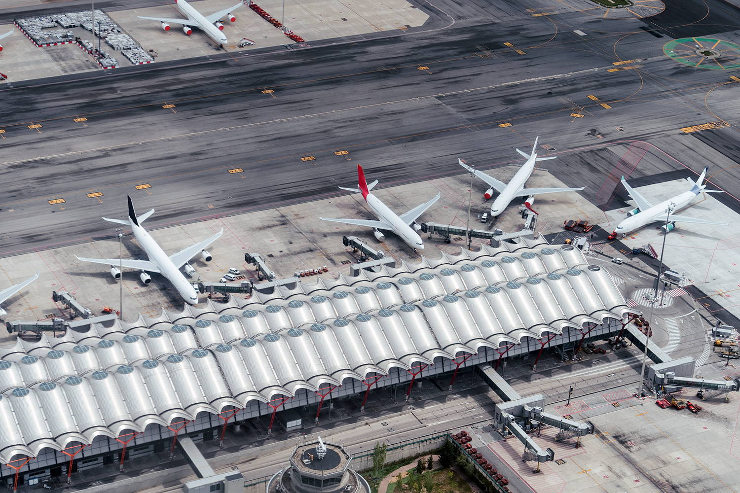 Aena garantiza la seguridad aeroportuaria en aeropuertos como el de Madrid-Barajas