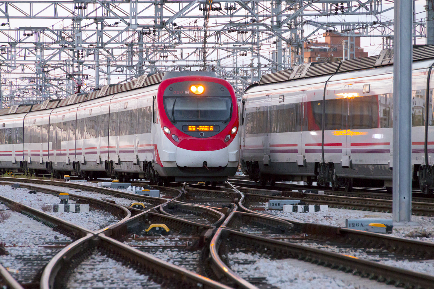 infraestructuras críticas de transporte ferroviario en Madrid España