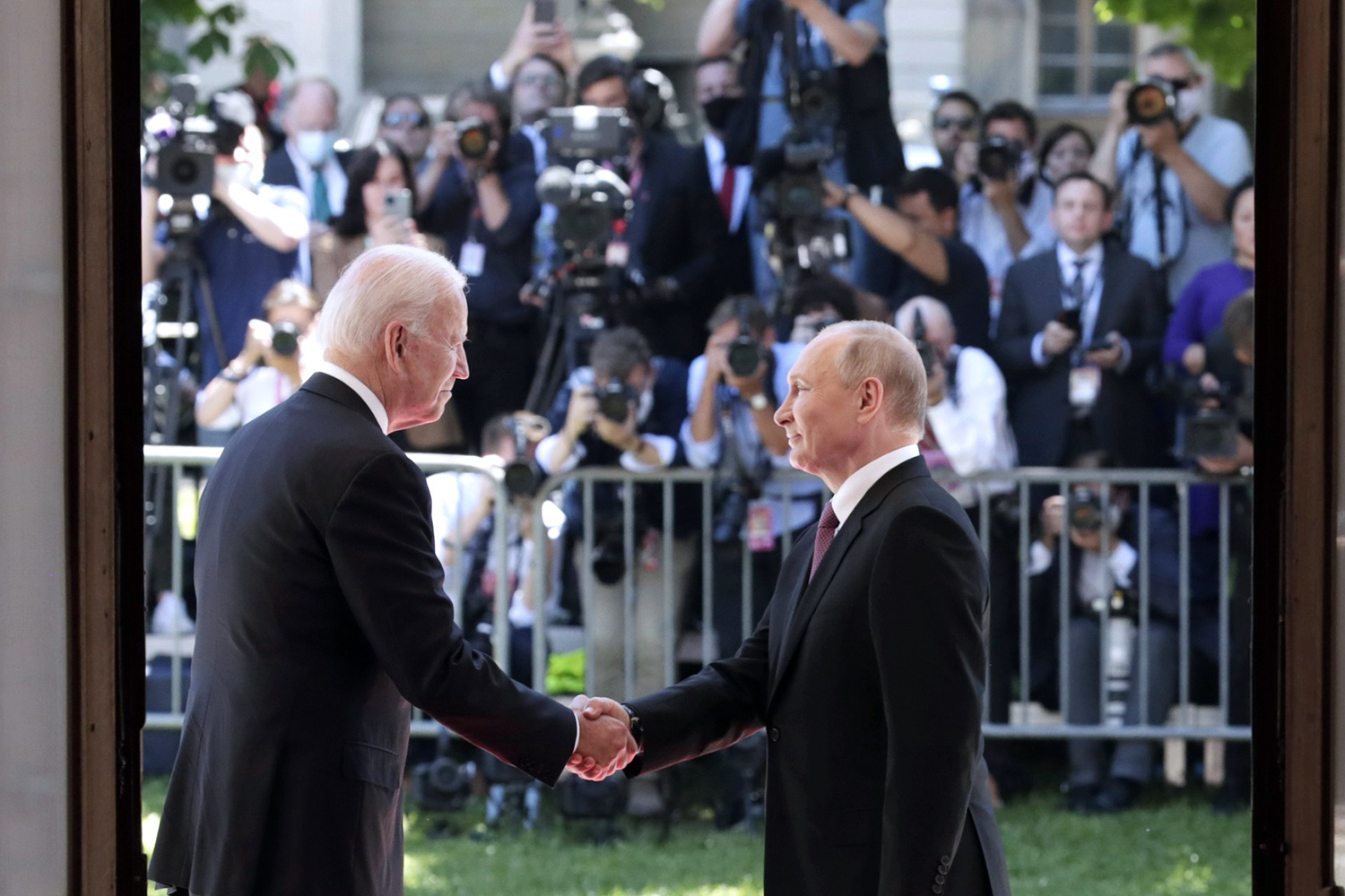 Joe Biden y Vladimir Putin hablaron de ciberataques en Ginebra