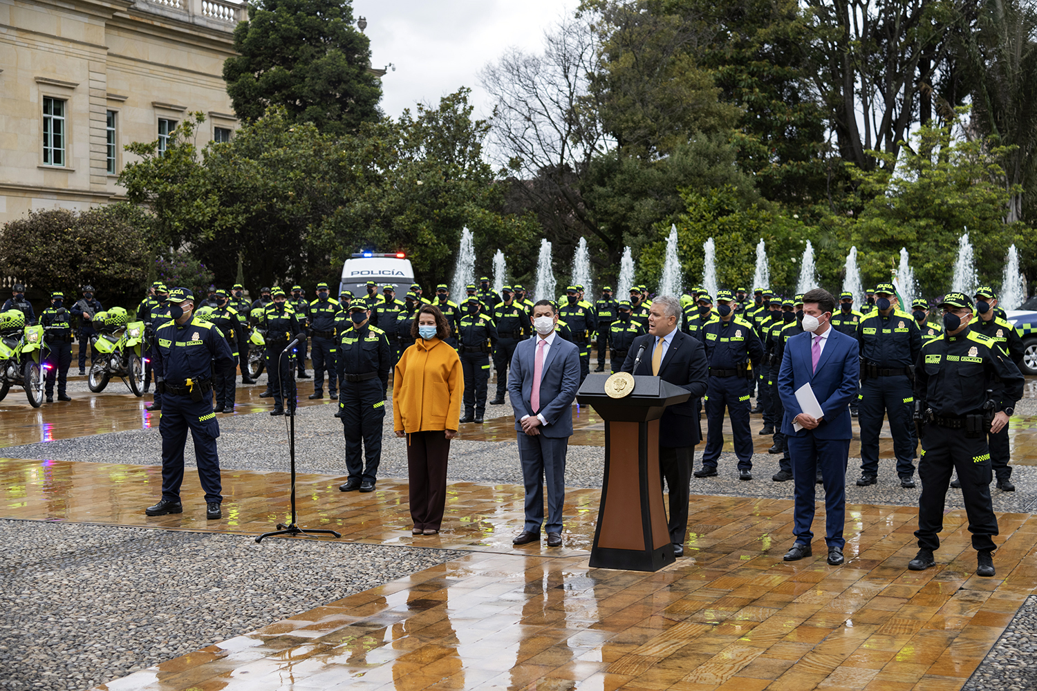 Policía Nacional de Colombia nuevo uniforme presentado por el presidente Iván Duque