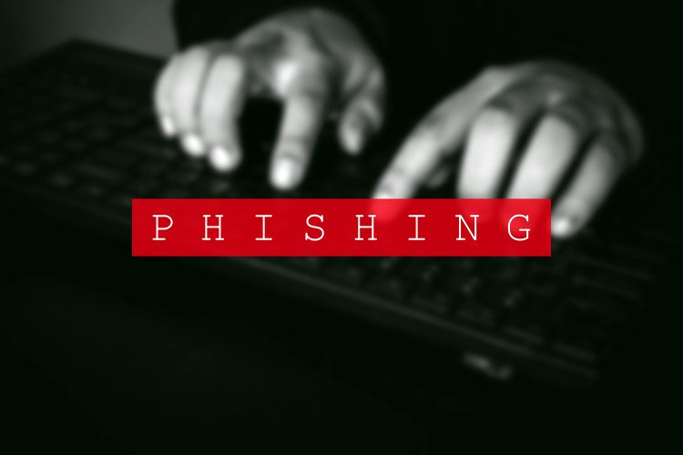 palabra phishing sobre el teclado de un ordenador