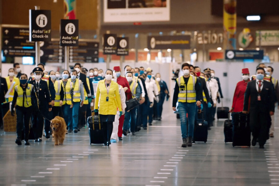 trabajadores del aeropuerto El Dorado de Bogotá