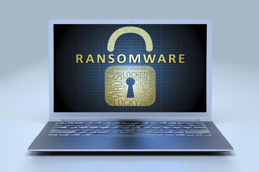 ransomware y candado en un ordenador portátil