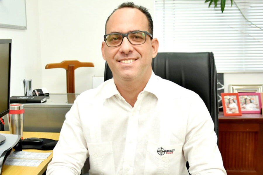 Adi Grimberg presidente de la Asociación Dominicana de Empresas de Seguridad, Inc. (Adesinc)