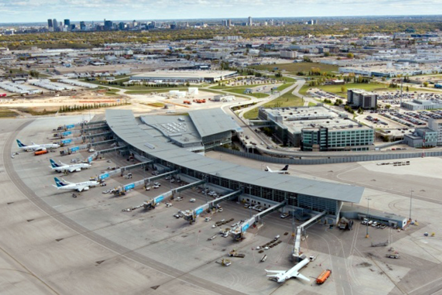 seguridad en aeropuertos Winnipeg Canadá