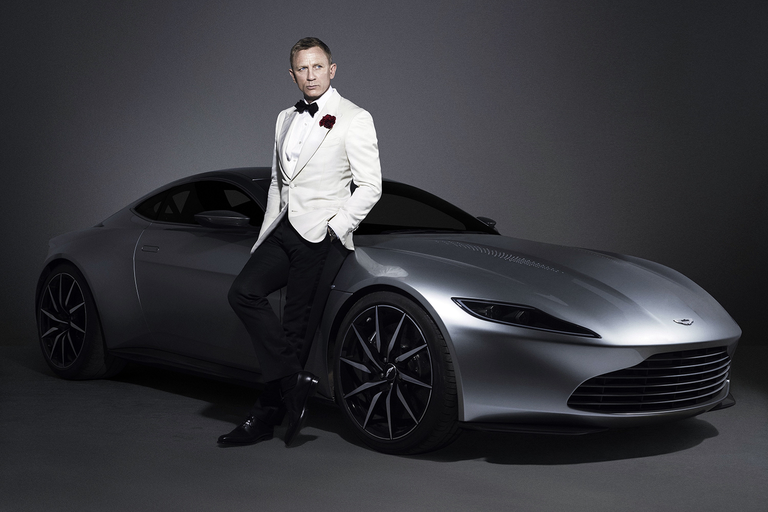 Aston Martin DB10 de James Bond