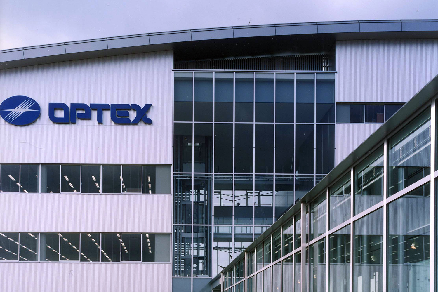 edificio corporativo de Optex en Japón