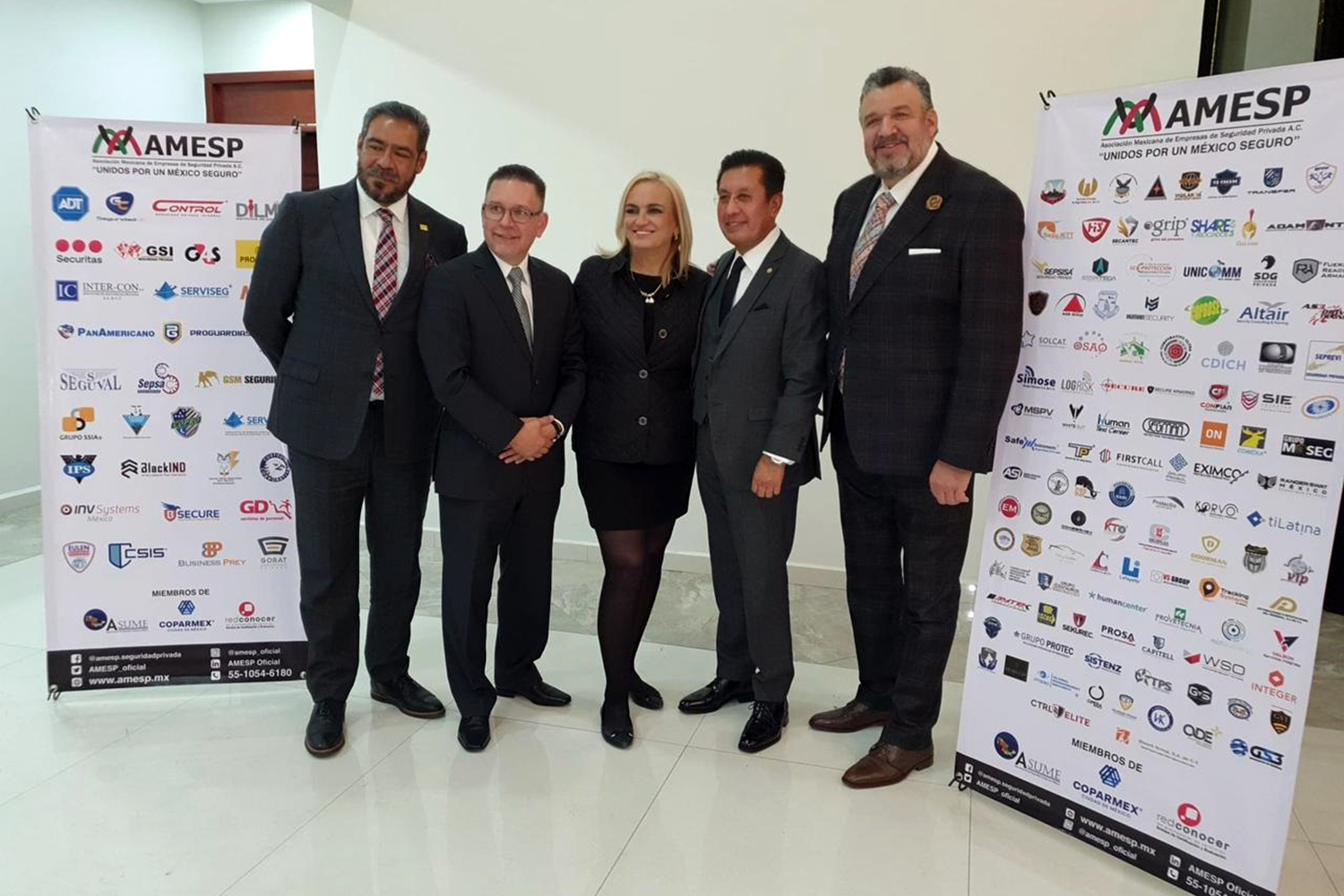 Integrantes del comité directivo de la Asociación Mexicana de Empresas de Seguridad Privada (Amesp)