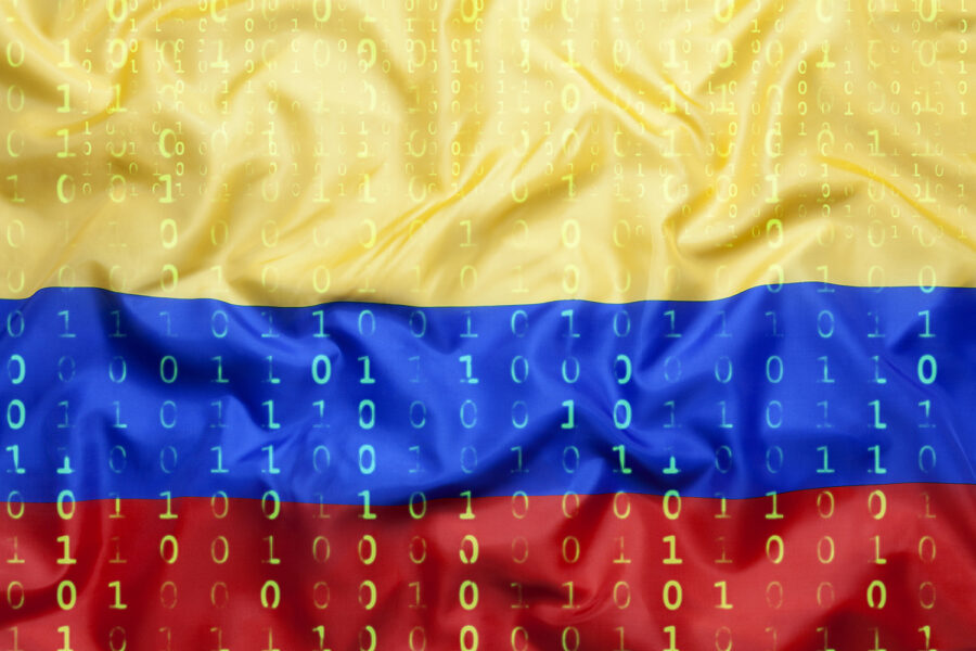 bandera de Colombia con código binario