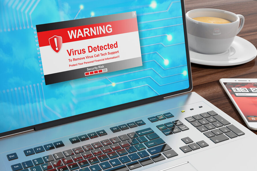 alerta de virus en la pantalla de una computadora