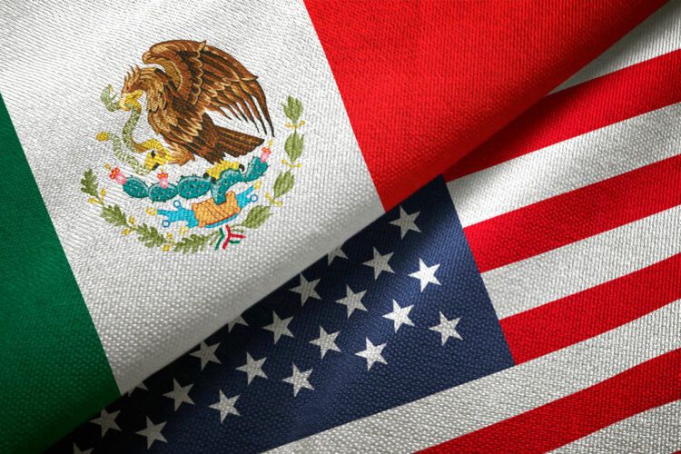 banderas de México y Estados Unidos