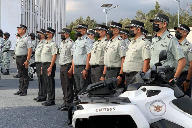 Elementos de la Guardia Nacional certificados por la Asociación Nacional de Empresas de Rastreo y Protección Vehicular.