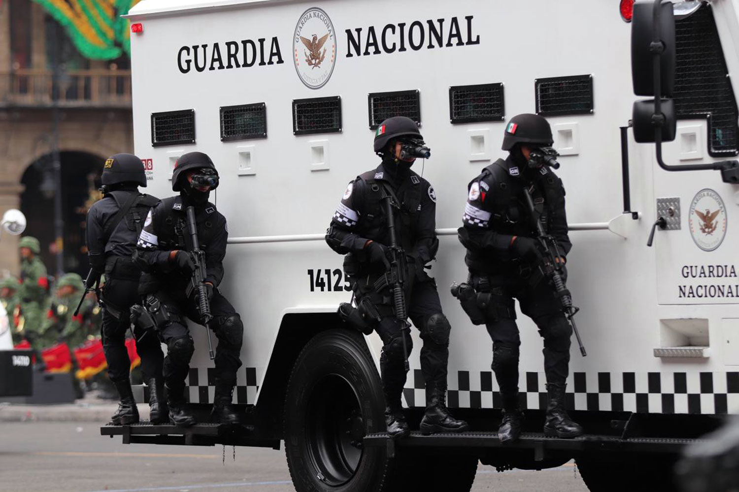 Elementos de la Guardia Nacional en el Desfile Cívico Militar 2022