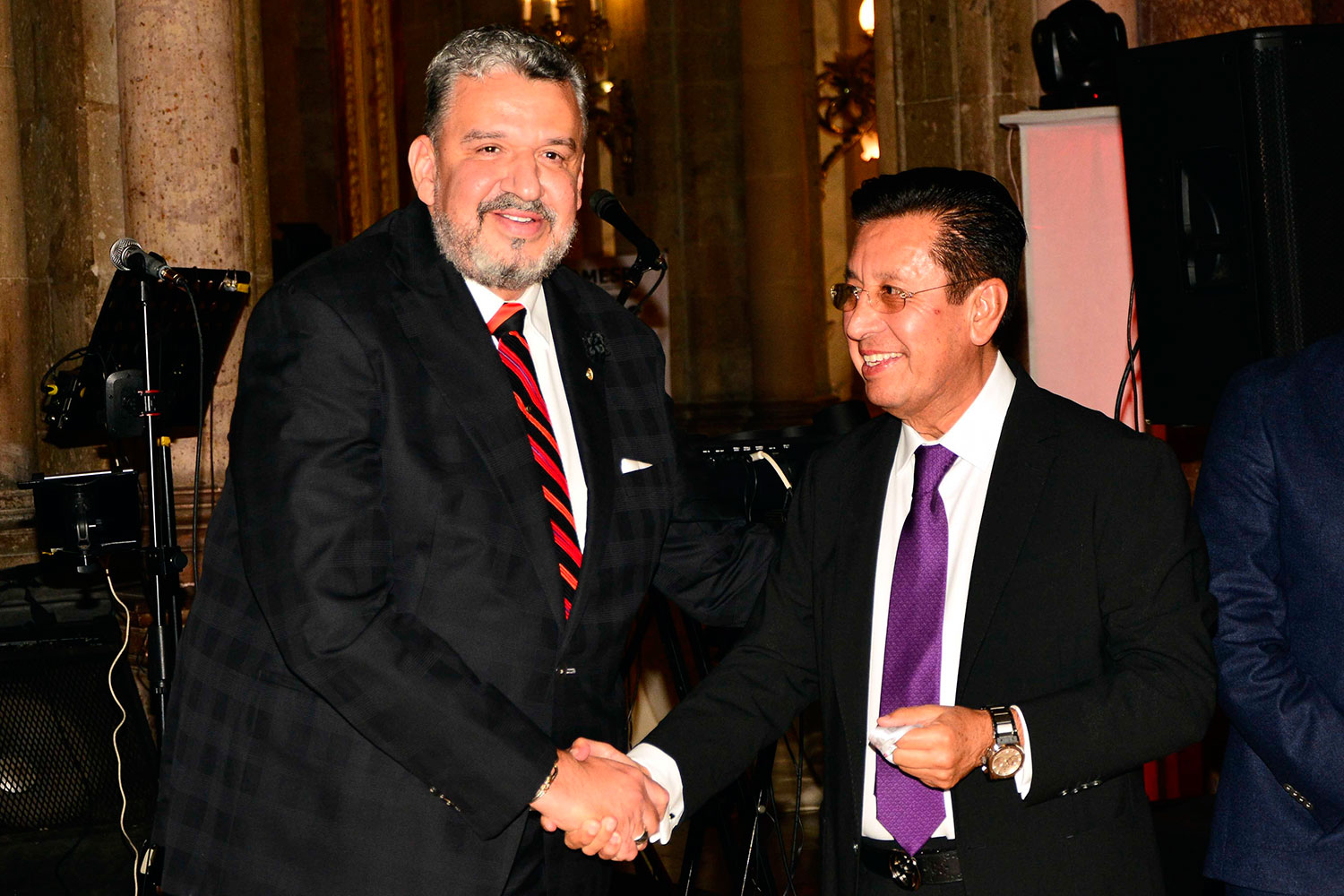 Gabriel Bernal Gómez y el capitán Salvador López Contreras