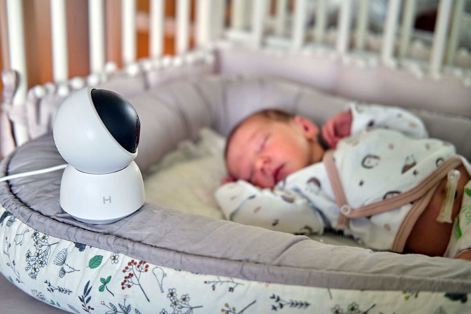 Monitor para bebés con cámara: ¿cómo evitar hackeos?
