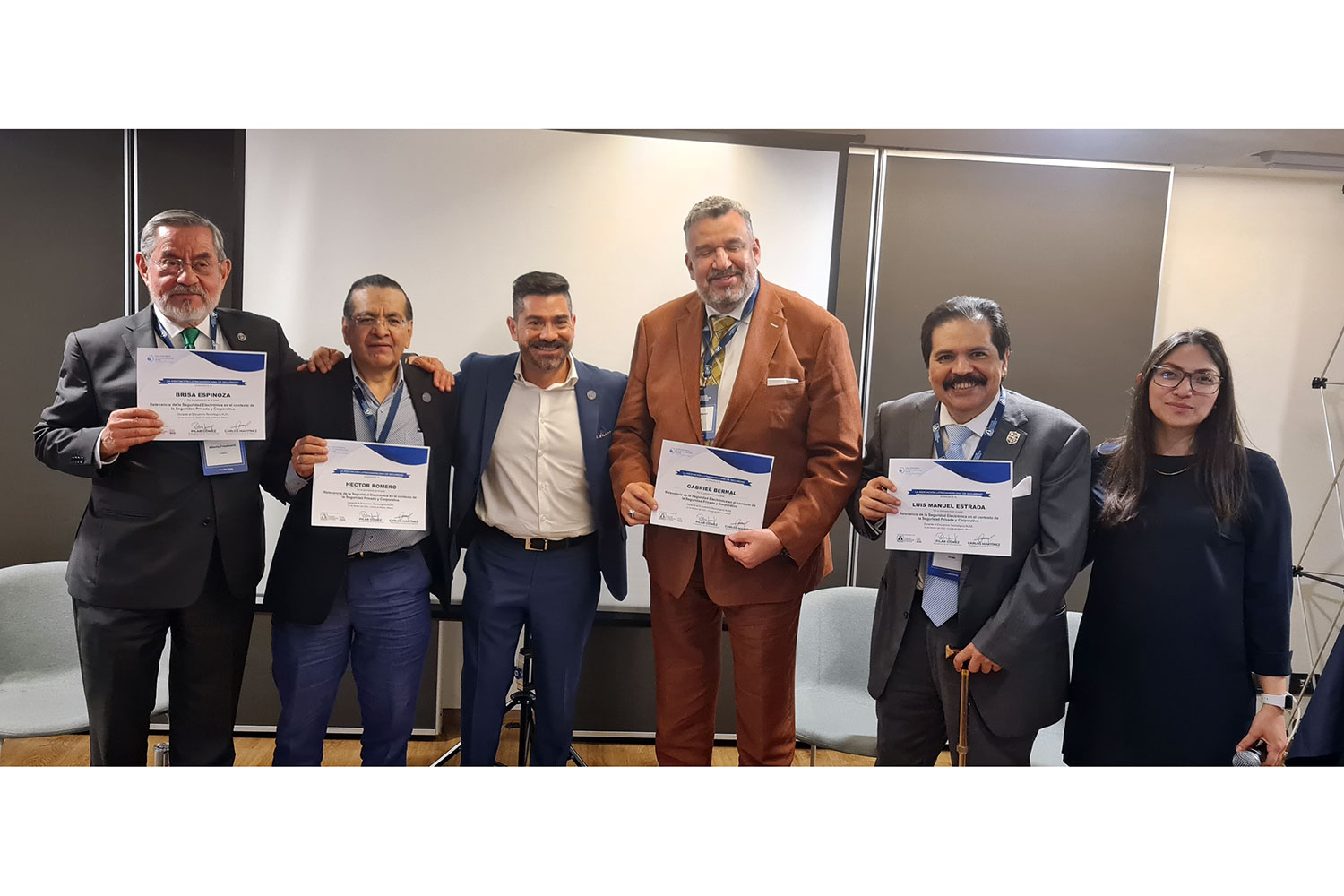 De izquierda a derecha: Alberto Friedmann (ASIS Capítulo México), Héctor Romero (Círculo Logístico), Carlos Martínez (ALAS México), Gabriel Bernal (Amesp), Luis Manuel Estrada (Asume) y Jacqueline León (ALAS México)