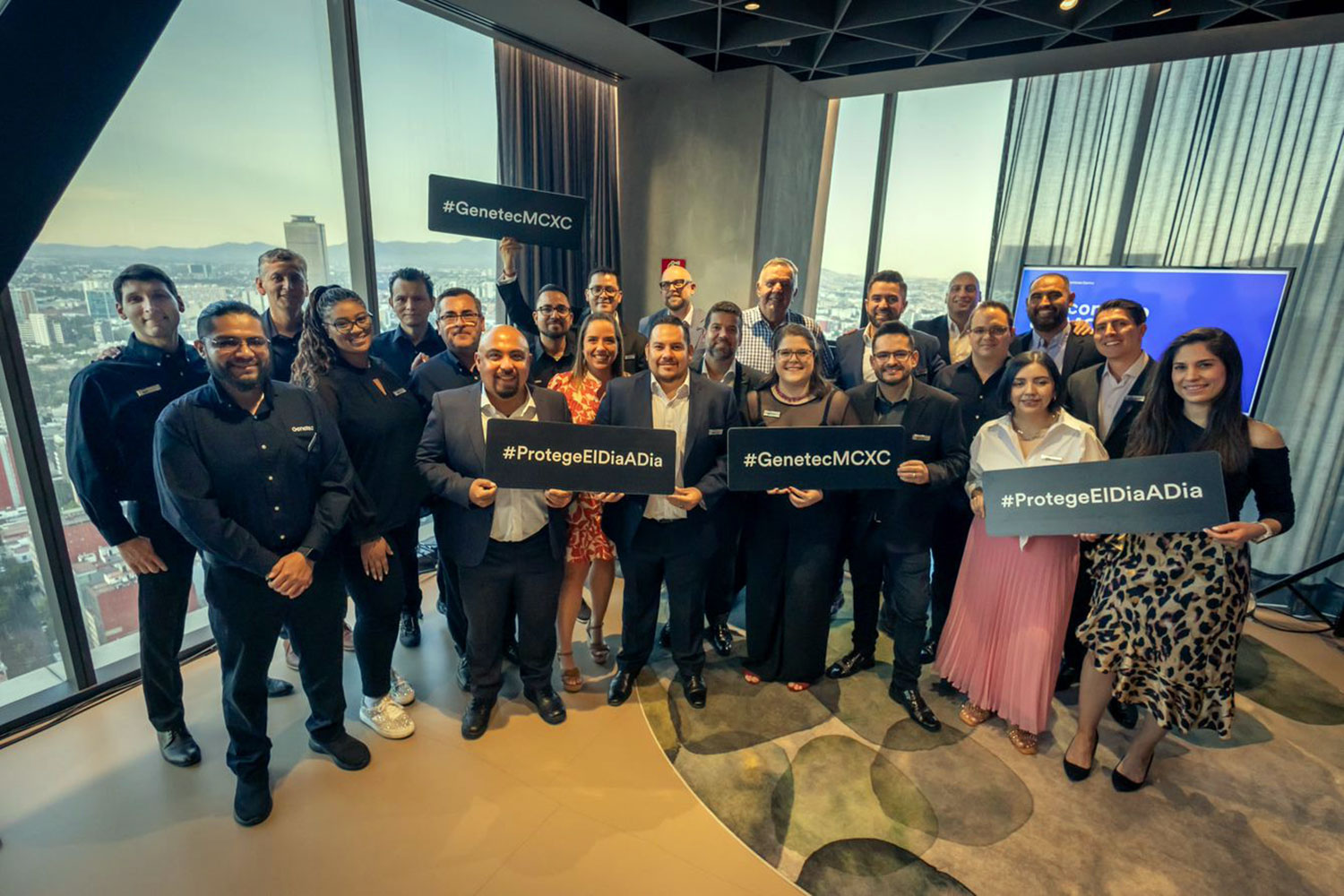 Trabajadores de Genetec en el Genetec Experience Center de la Ciudad de México