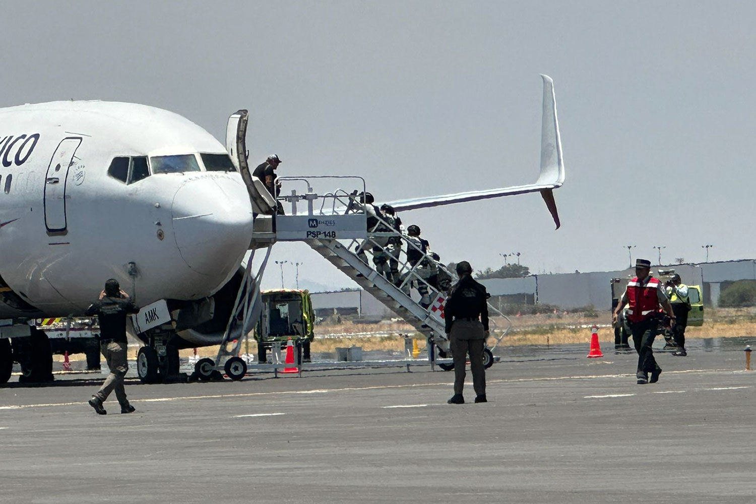 simulacro a escala real de amenaza terrorista en el Aeropuerto de Guadalajara México