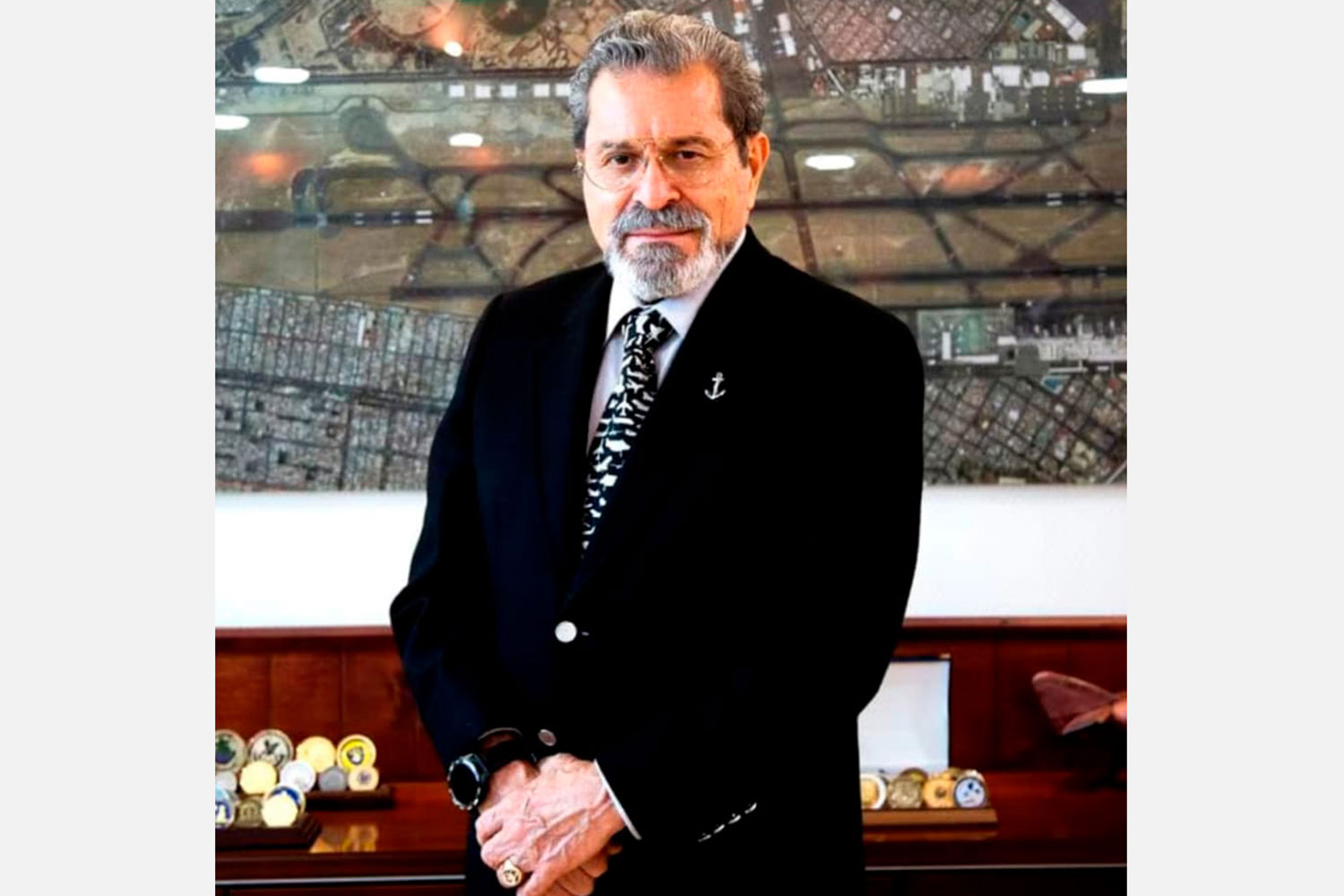 El vicealmirante Carlos Ignacio Velázquez Tiscareño, director general del Aeropuerto Internacional la Ciudad de México (AICM)