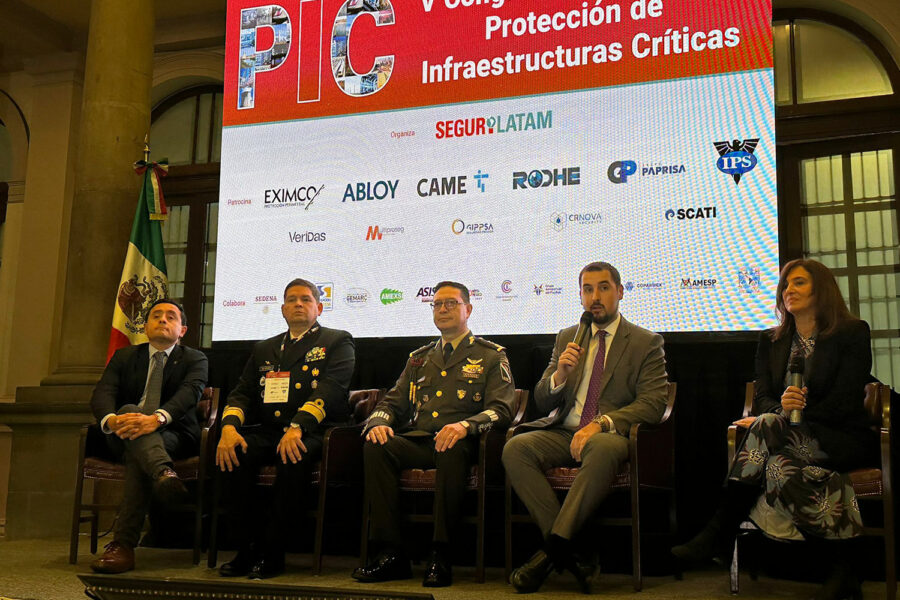 Clausura del V Congreso Mexicano de Protección de Infraestructuras Críticas organizado por la revista Segurilatam en la Ciudad de México en diciembre de 2023