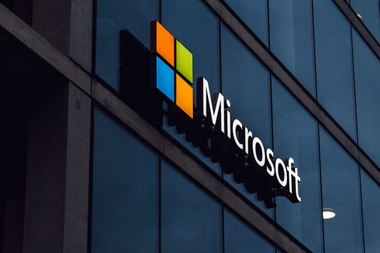 edificio con el logo de Microsoft