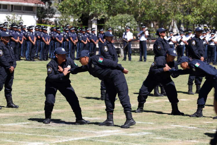Guardias de Protección Federal durante una ceremonia de graduación de cadetes