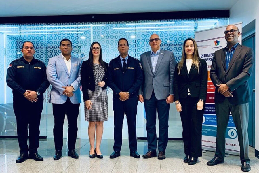 Acuerdo Policía Escolar de República Dominicana y CNCS_