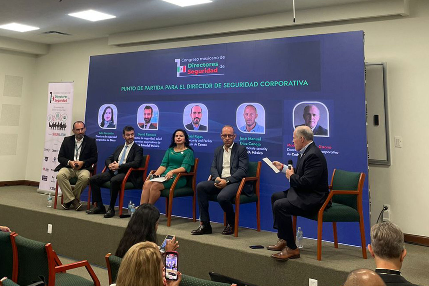 Raúl Rojas (Cemex), David Romero (Banco Sabadell), Ana Luisa Guzmán (GICSA), José Manuel Díaz-Caneja (BBVA México) y Antonio Gaona (Codere México) en el I Congreso Mexicano de Directores de Seguridad organizado por Segurilatam