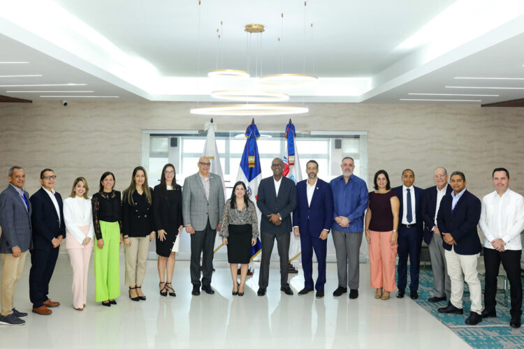 Firma-de-Acuerdo ciberseguridad ProDominicana y el CNCS_República Dominicana