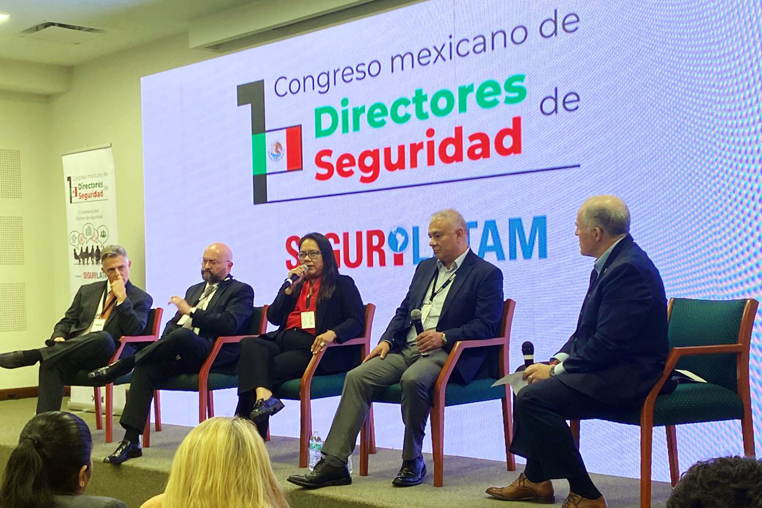 De izquierda a derecha: Fernando Martín Gómez Villarreal (Gentera), Enrique Higuera (Médica Sur), Fabiola Enríquez (Grupo Presidente), José Luis Pichardo (Grupo Centauro) y Antonio Gaona (Codere México) en el I Congreso Mexicano de Directores de Seguridad organizado por Segurilatam