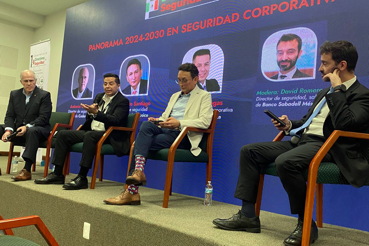 De izquierda a derecha: Antonio Gaona (Codere México), Francisco Villegas (Christus Muguerza), Dagoberto Santiago (PepsiCo) y David Romero (Banco Sabadell en México) en el I Congreso Mexicano de Directores de Seguridad organizado por Segurilatam