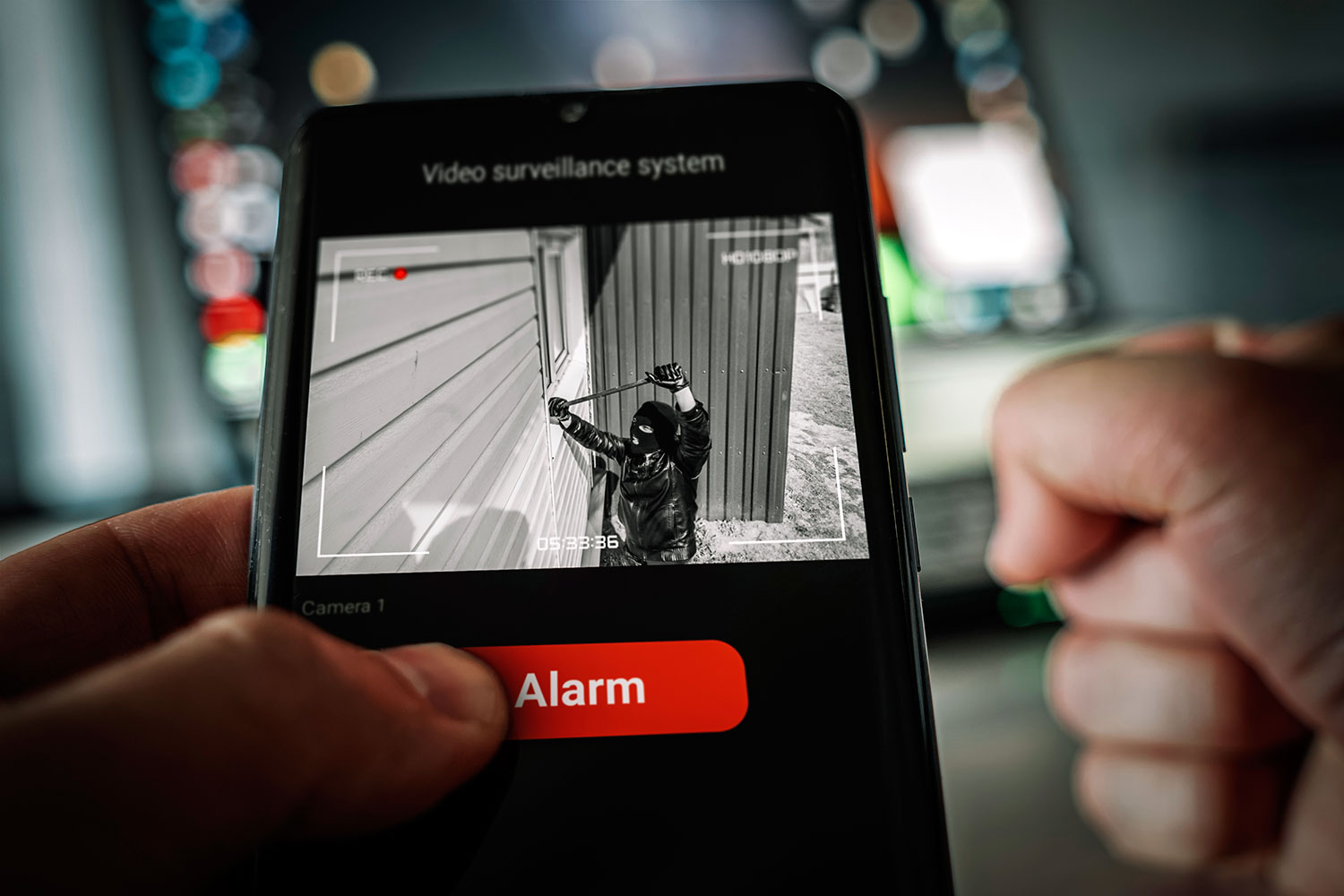 Un usuario recibe una alerta de intento de robo en su domicilio en tiempo real a través del celular