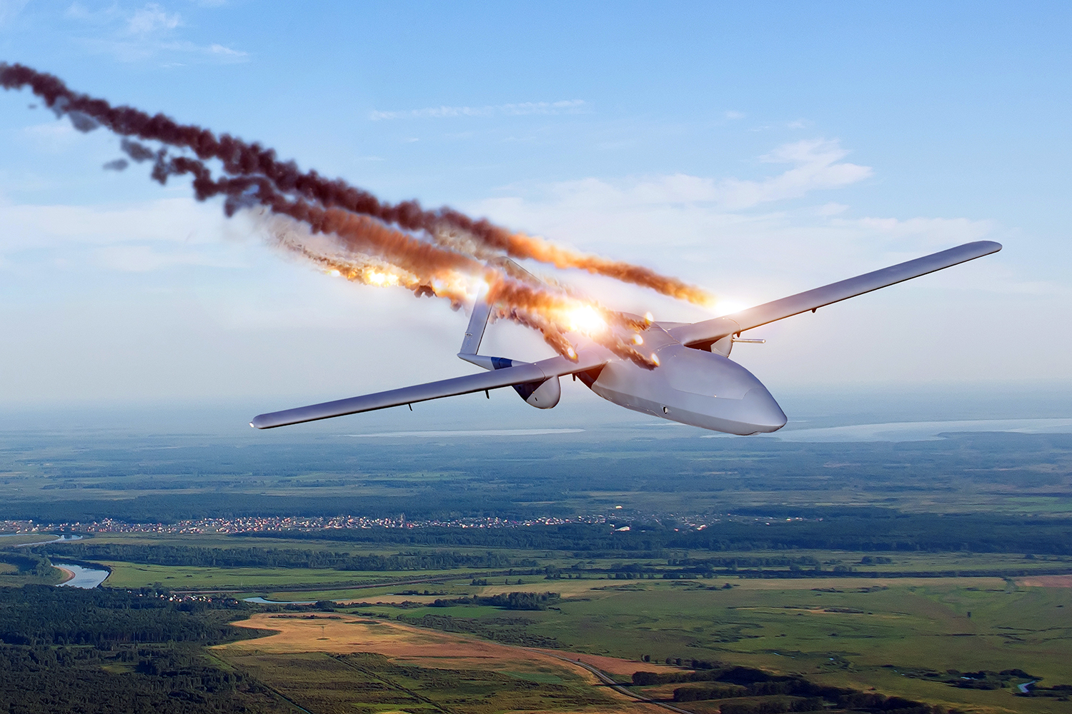 un dron cae abatido tras ser impactado por el enemigo