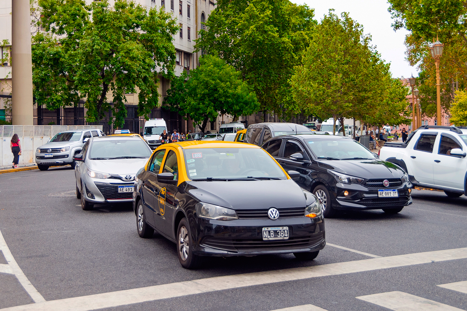 un taxi en un calle de Buenos Aires