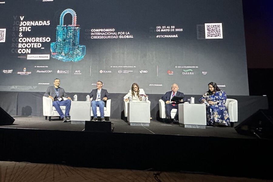 Mesa redonda Ciberilatam