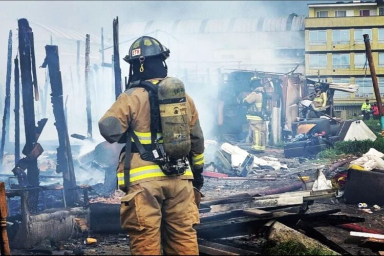 bomberos de Bogotá sofocan un incendio