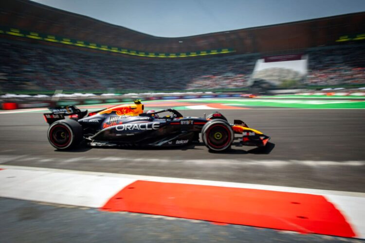El piloto Checo Pérez en el GP de México de Fórmula 1 2024