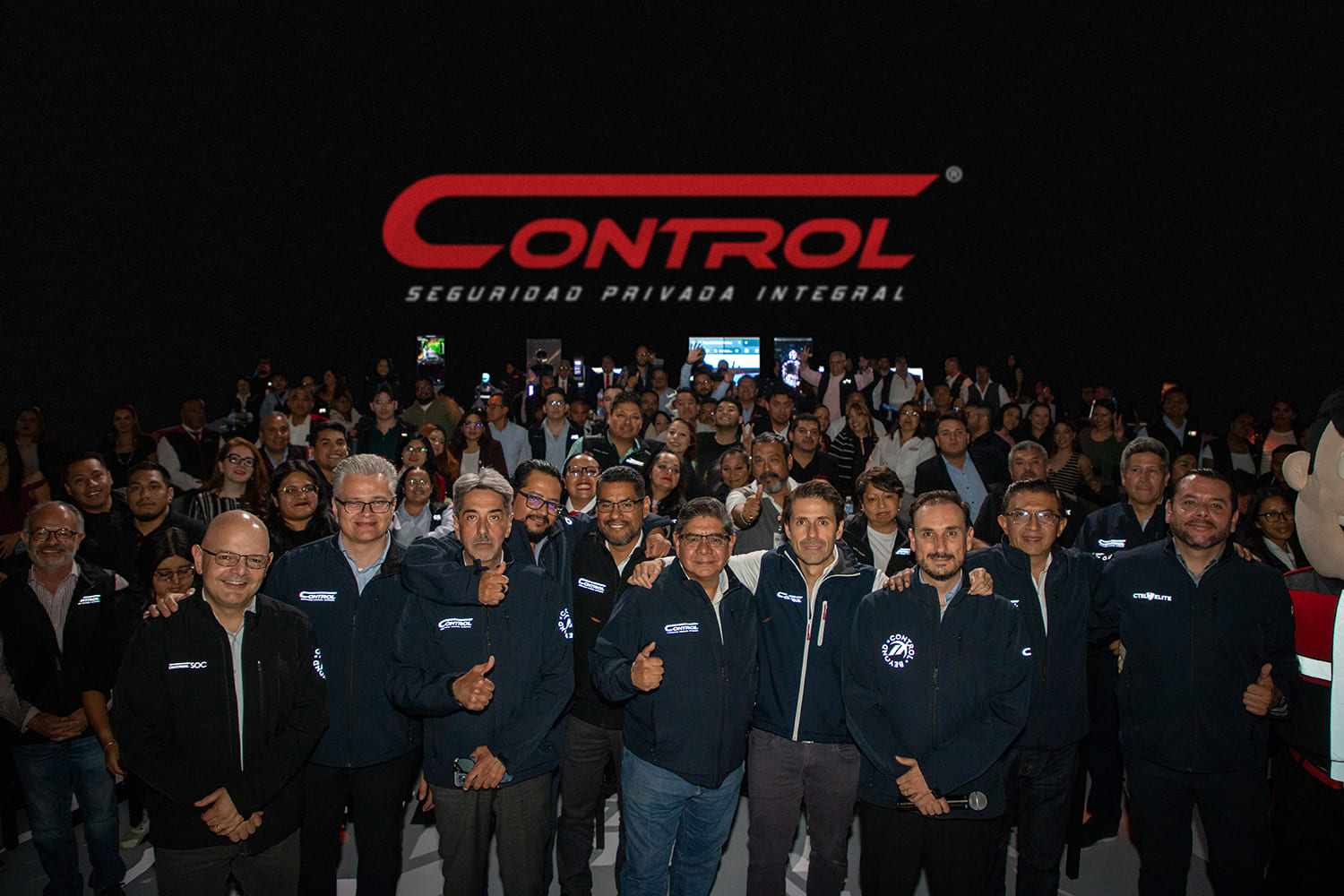 equipos administrativos de la empresa mexicana de seguridad privada Control