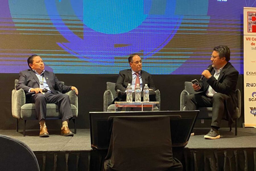 De izquierda a derecha: Gustavo Matías, director de Seguridad de Viva Aerobus; Mario Madrazo, director de Seguridad en Aeroméxico; y Ricardo Escobedo, director de Seguridad en Delta Air Lines, en el VII Congreso Mexicano PIC