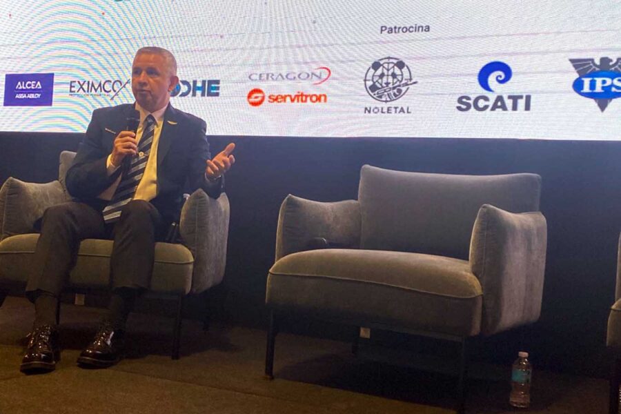 Teódulo Franklin Garza Solís, director corporativo de Construcción Lado Tierra del Grupo Aeroportuario de Marina, en el VII Congreso Mexicano PIC