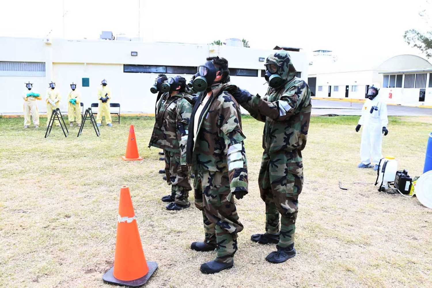 adiestramiento NBQR de la Semar en México