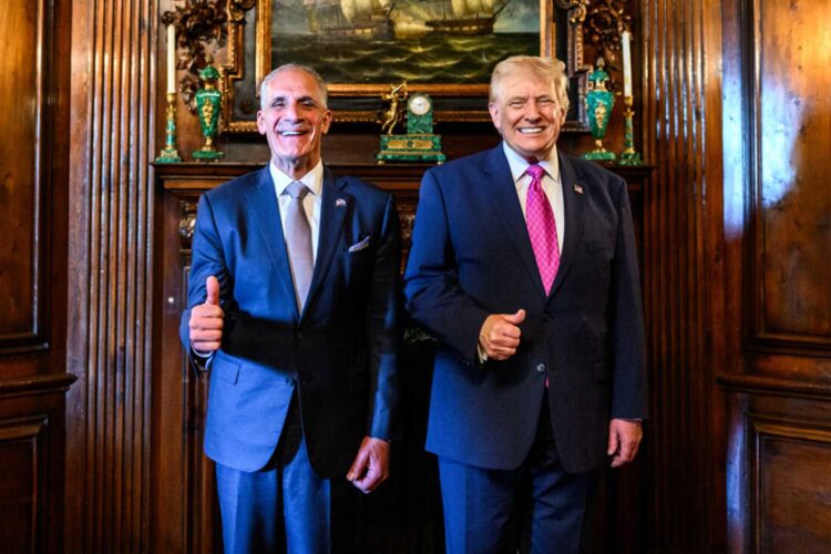 Nasry Asfura y Donald Trump durante su encuentro en Mar-a-Lago (Palm Beach, Florida).